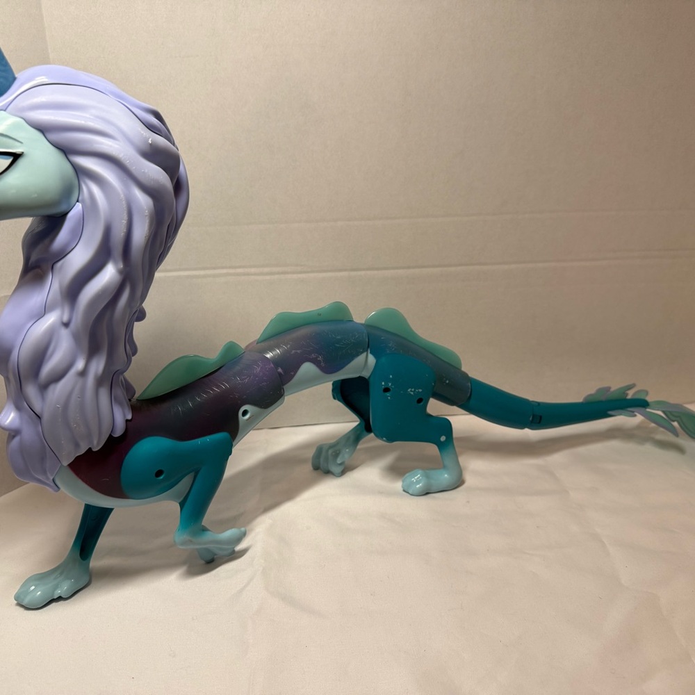 Raya and the Last Dragon Sisu Color Splash Action Figure Jumbo 24" Hasbro 2021